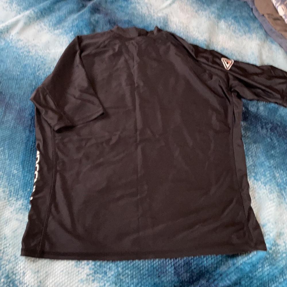 New Black Adrenalin Rash Guard - Picture 2 of 10